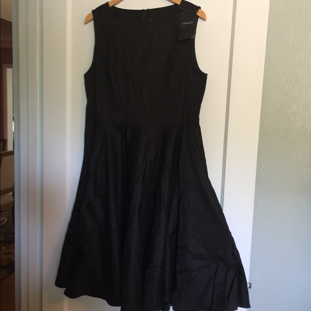 Black retro dress